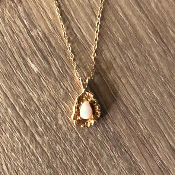 Vintage opal necklace. - Picture 1 of 6